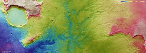 Следы от древних рек на Марсе: новые спутниковые снимки
