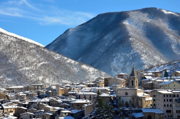 
В Италии выставлены на продажу дома за 1 евро рядом с лучшими горнолыжными курортами
