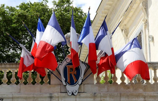 
Сколько времени нужно иностранцам, чтобы получить французское гражданство?
