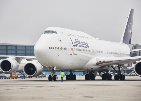 
Boeing 747 авиакомпании Lufthansa вернулся из-за проблем с гидравликой
